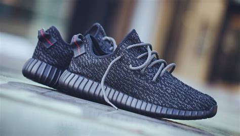 adidas yeezy pirate black 2023.